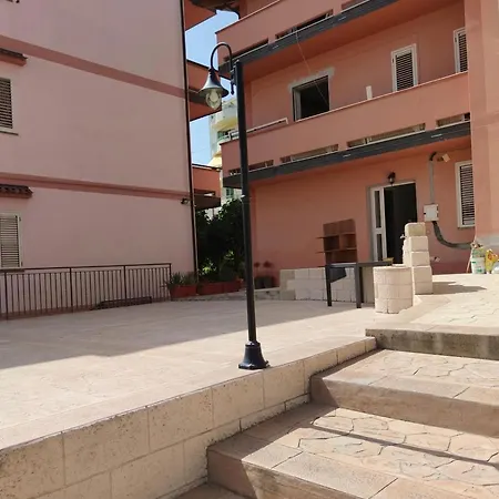 Casa Vacanze Habitat * Никотера-Марина